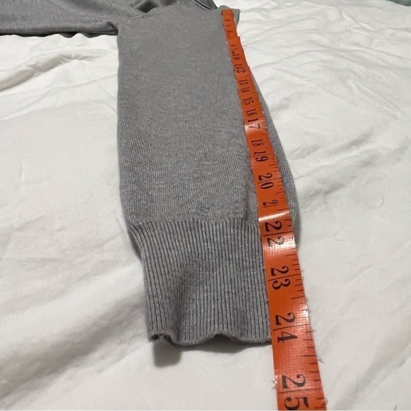 NWT cotton blend grey sweater size medium - Picture 9 of 10